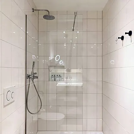 Townhouse Hotel 3*