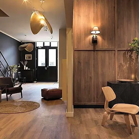 Townhouse Hotel 3*