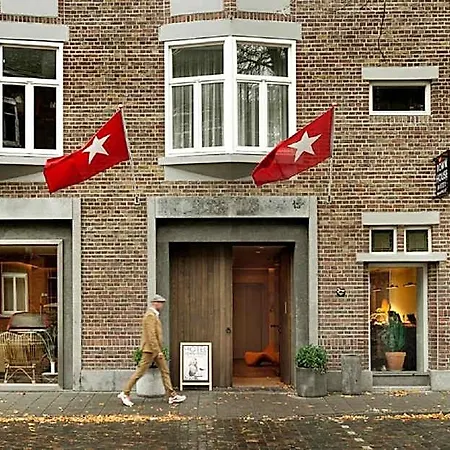 Townhouse 3*