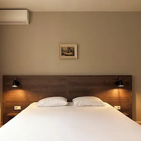 Townhouse Hotel
